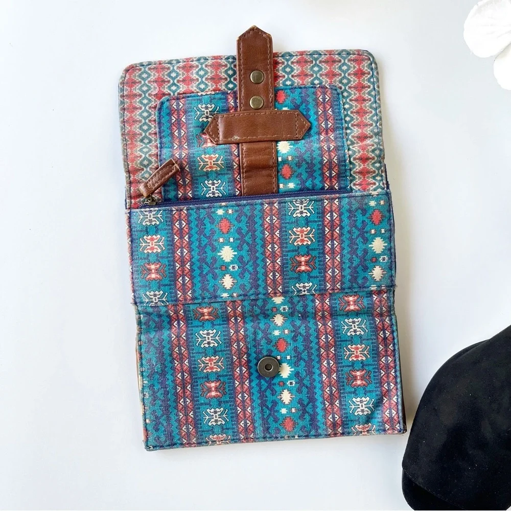 3/$20 90s inspired cloth wallet